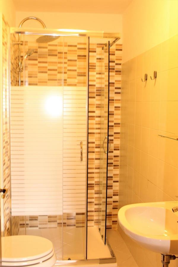 Trarego Haus Apartment Ngoại thất bức ảnh